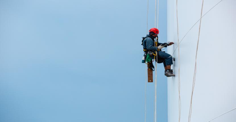 Pro Mast Climbers in Greater Manchester
